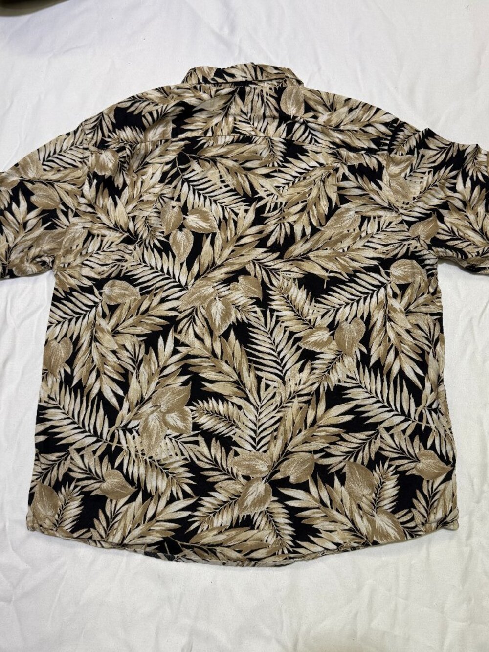 Old Navy Men's Tan Tropical Leaf Print Short Sleeve Button Down Shirt XL